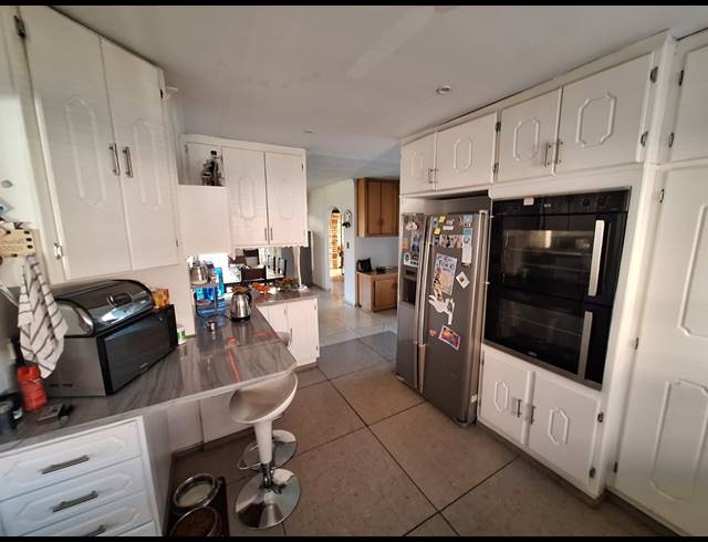 3 BEDROOM HOUSE FOR SALE IN VANDERBIJLPARK SE 3